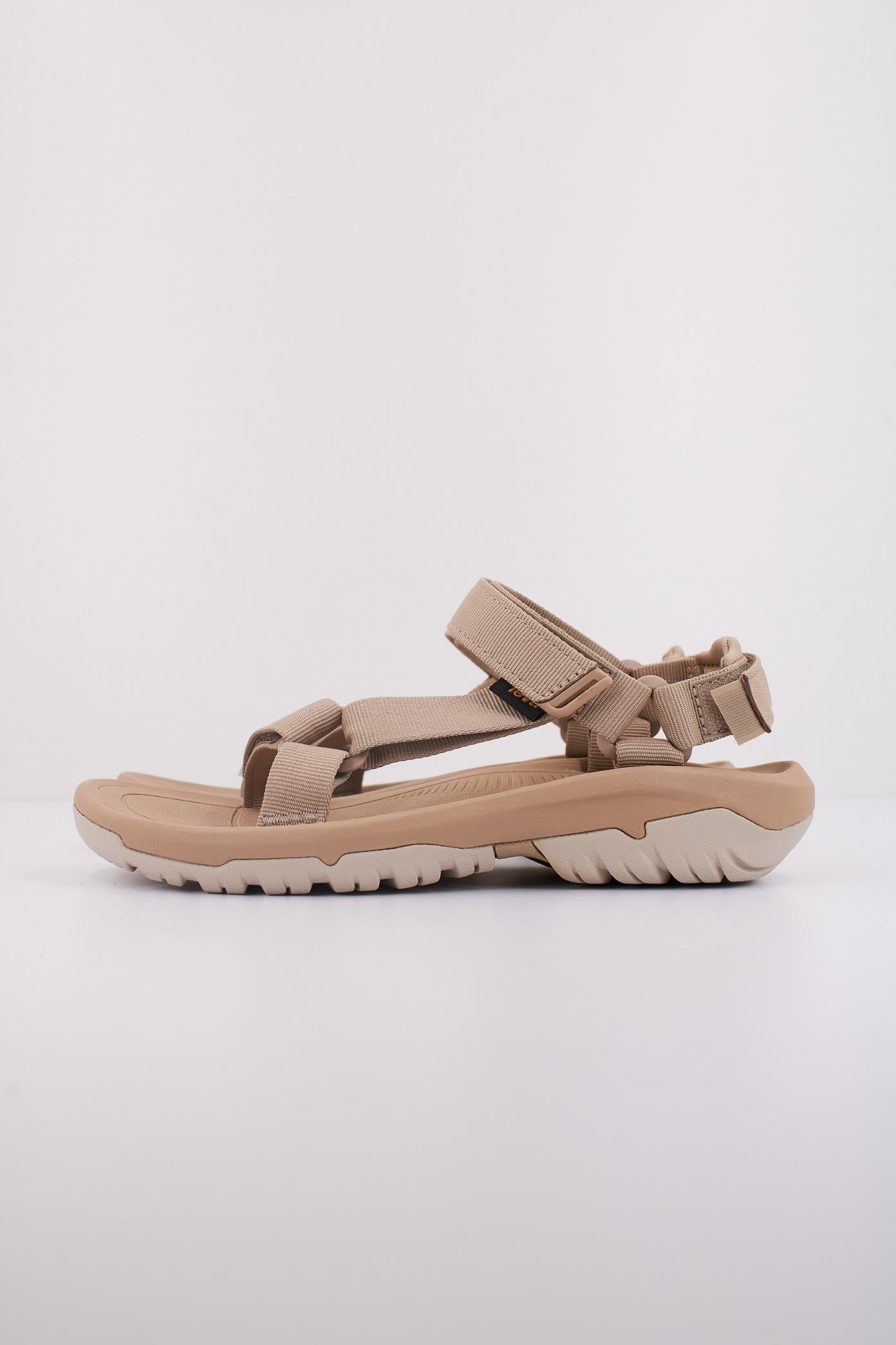 TEVA W HURRICANE XLT en color MARRON CLARO  (1)