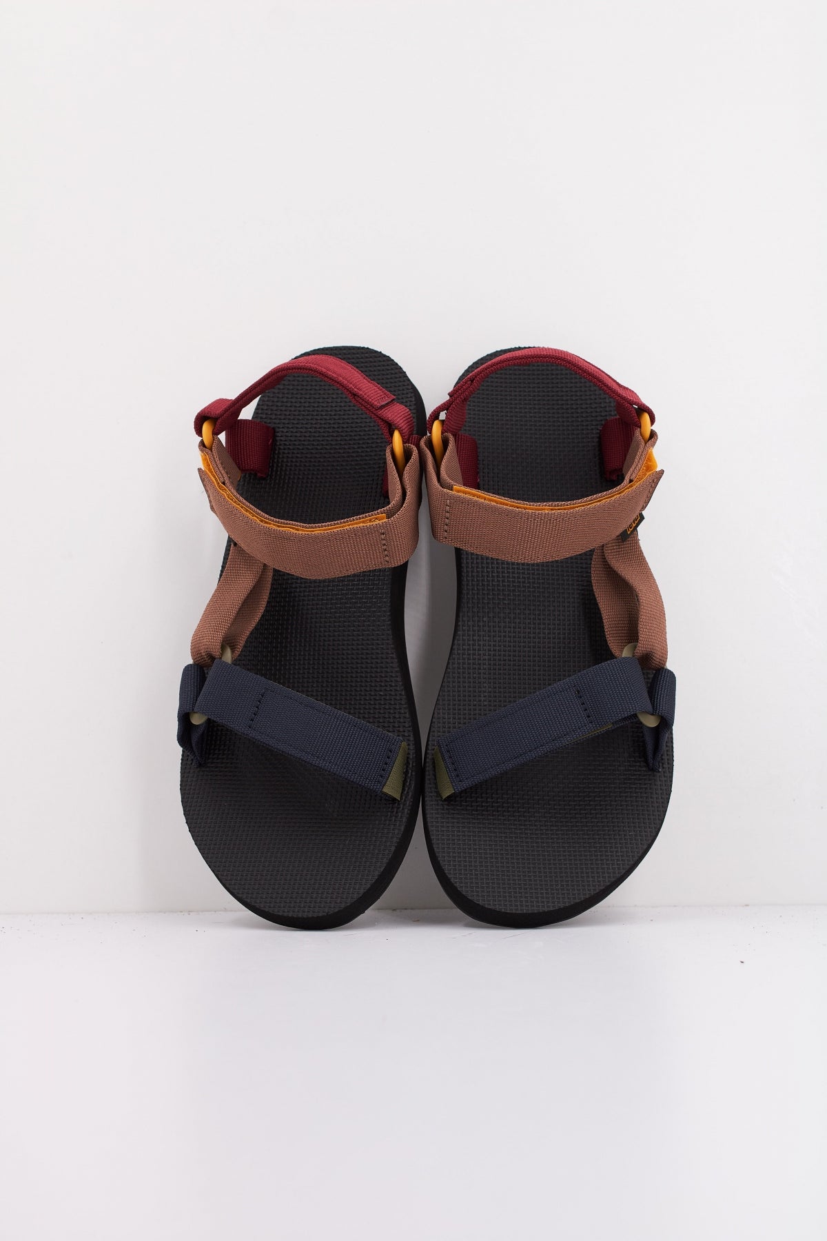 TEVA  M ORIGINAL UNIVE  en color MARRON  (3)