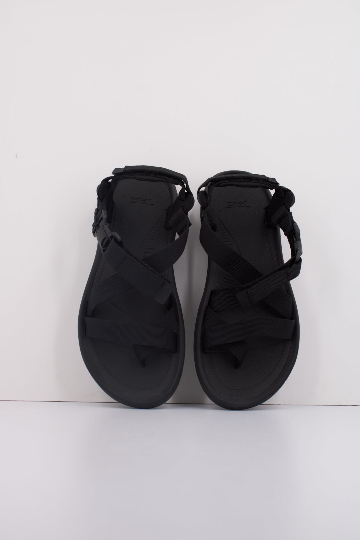 TEVA HURRICANE TERRA DACTYL en color NEGRO  (3)