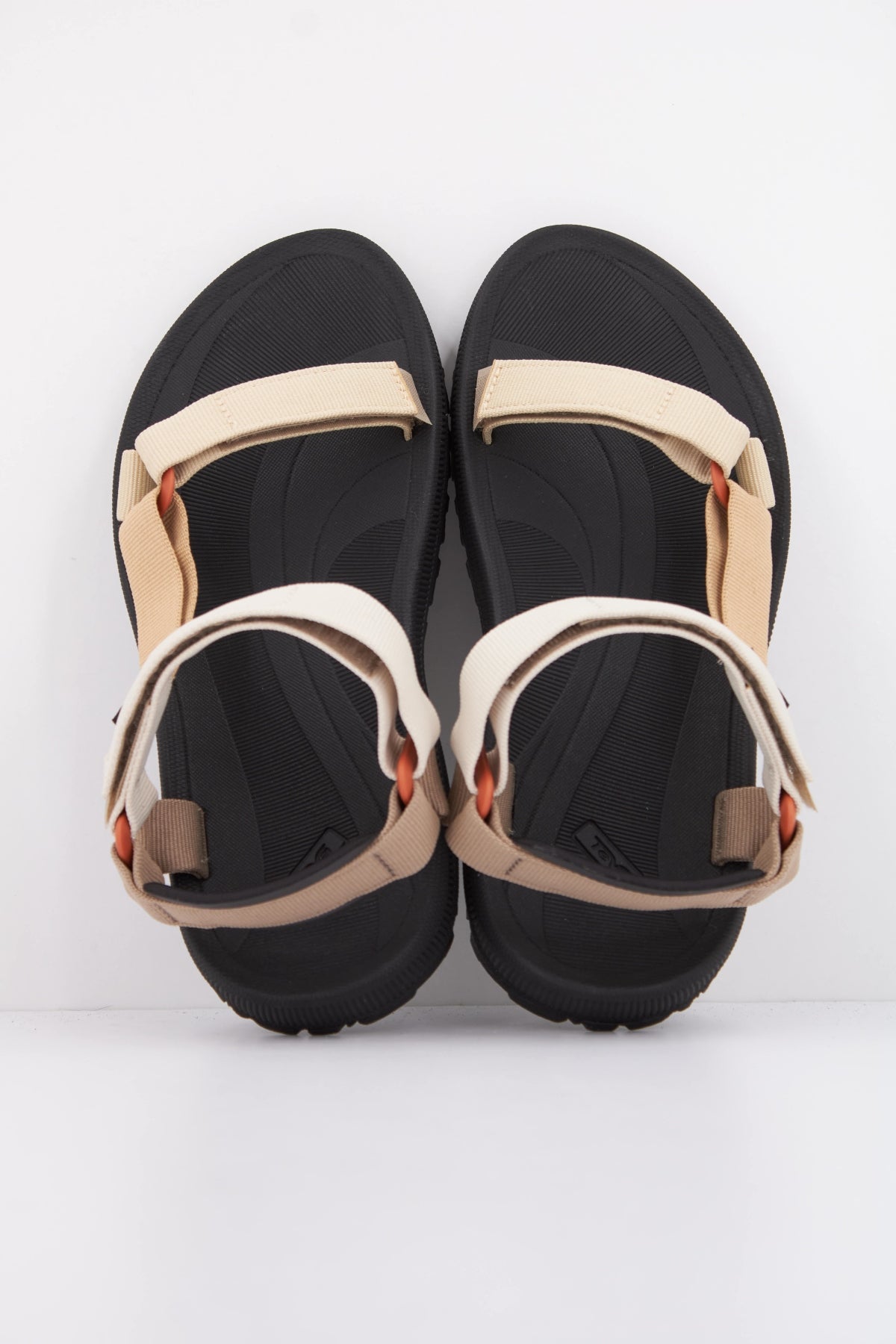 TEVA W WINSTED en color MARRON  (3)