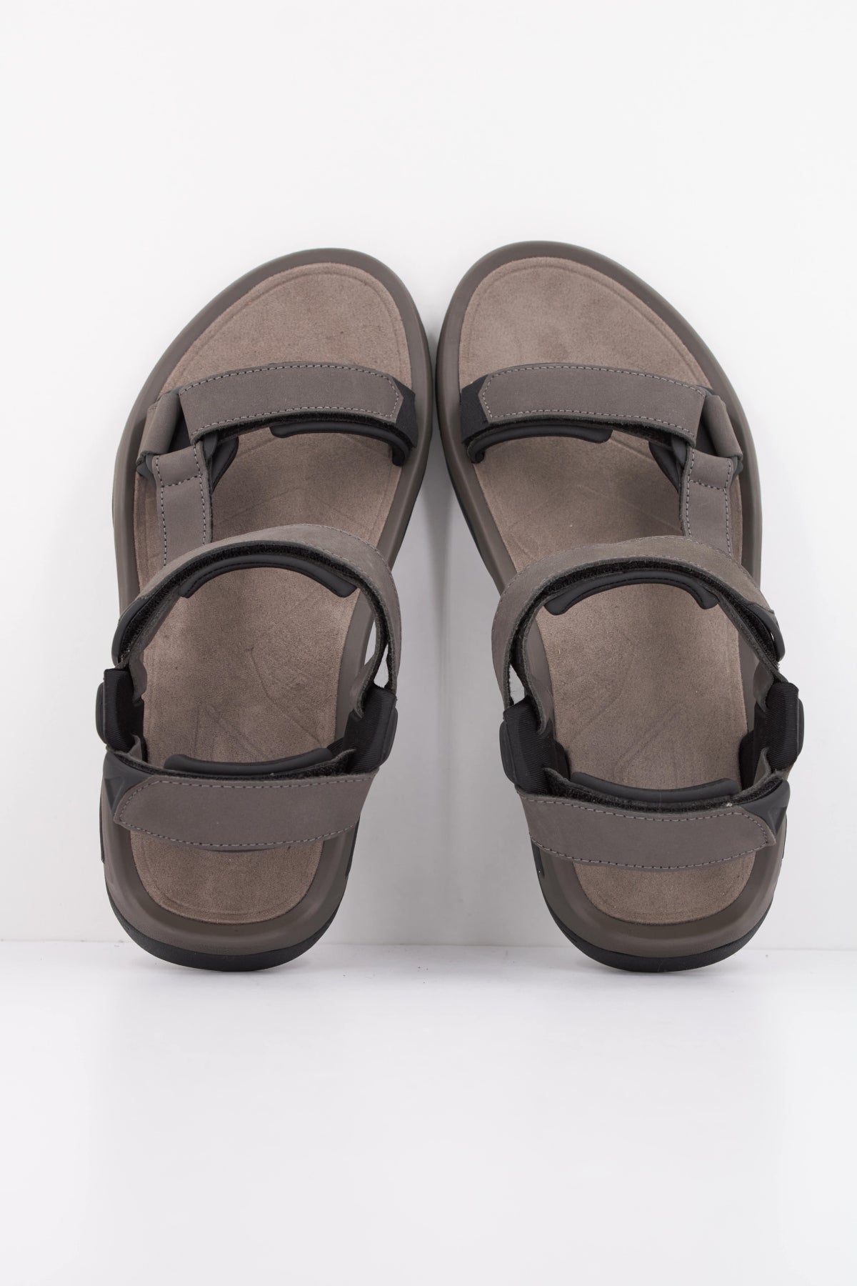 TEVA M TERRA FI  UNI en color GRIS  (3)