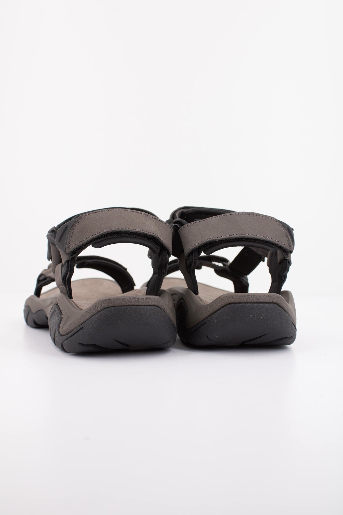 TEVA M TERRA FI  UNI en color GRIS  (4)