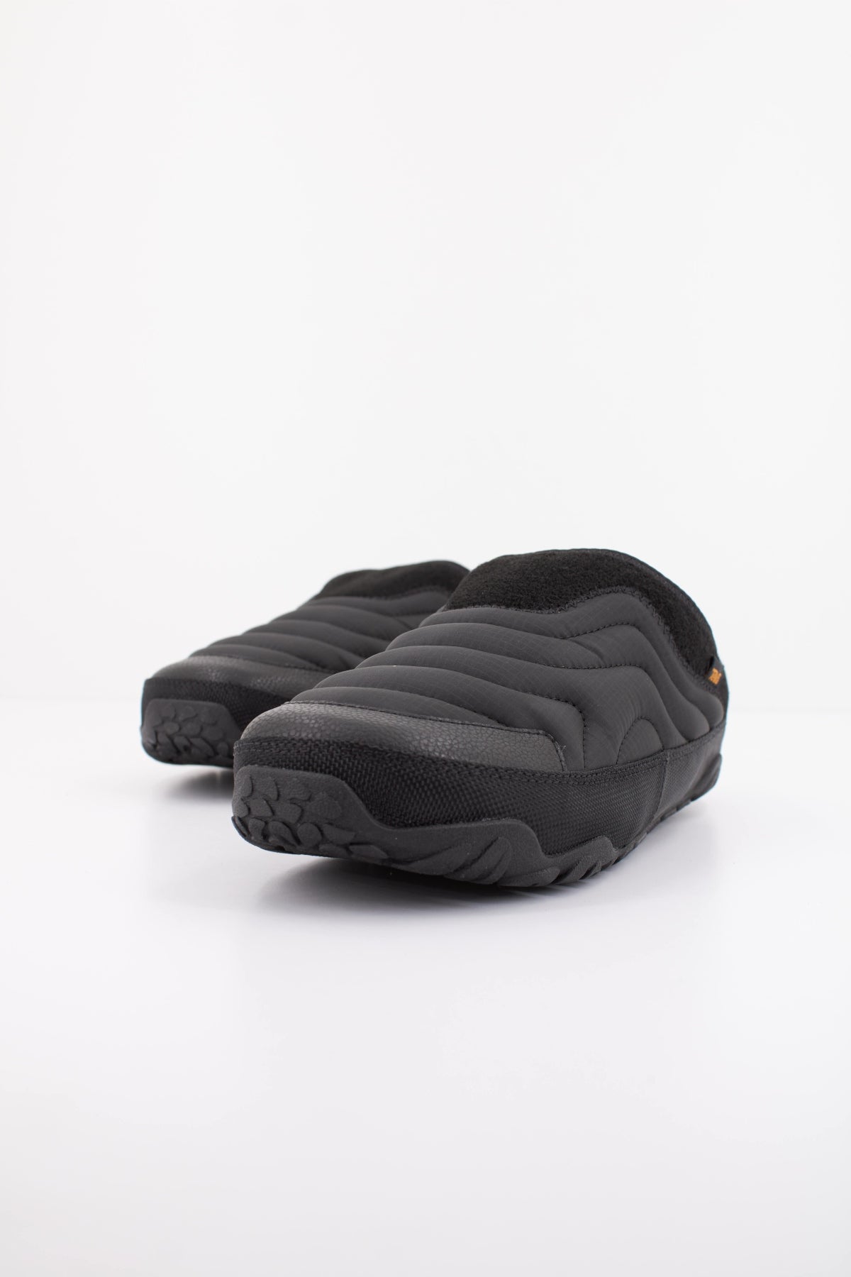 TEVA W REEMBER TERRA en color NEGRO  (2)