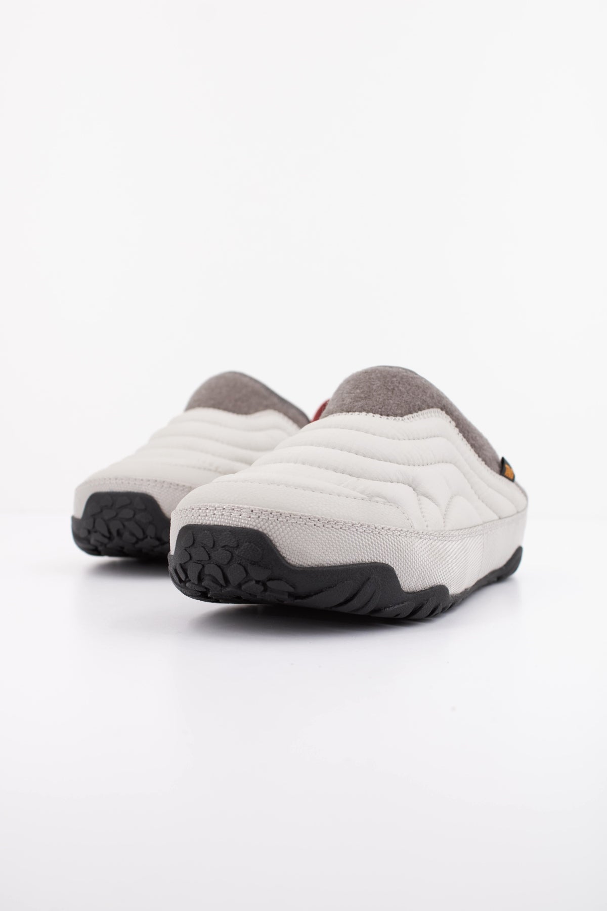 TEVA W REEMBER TERRA en color GRIS  (2)