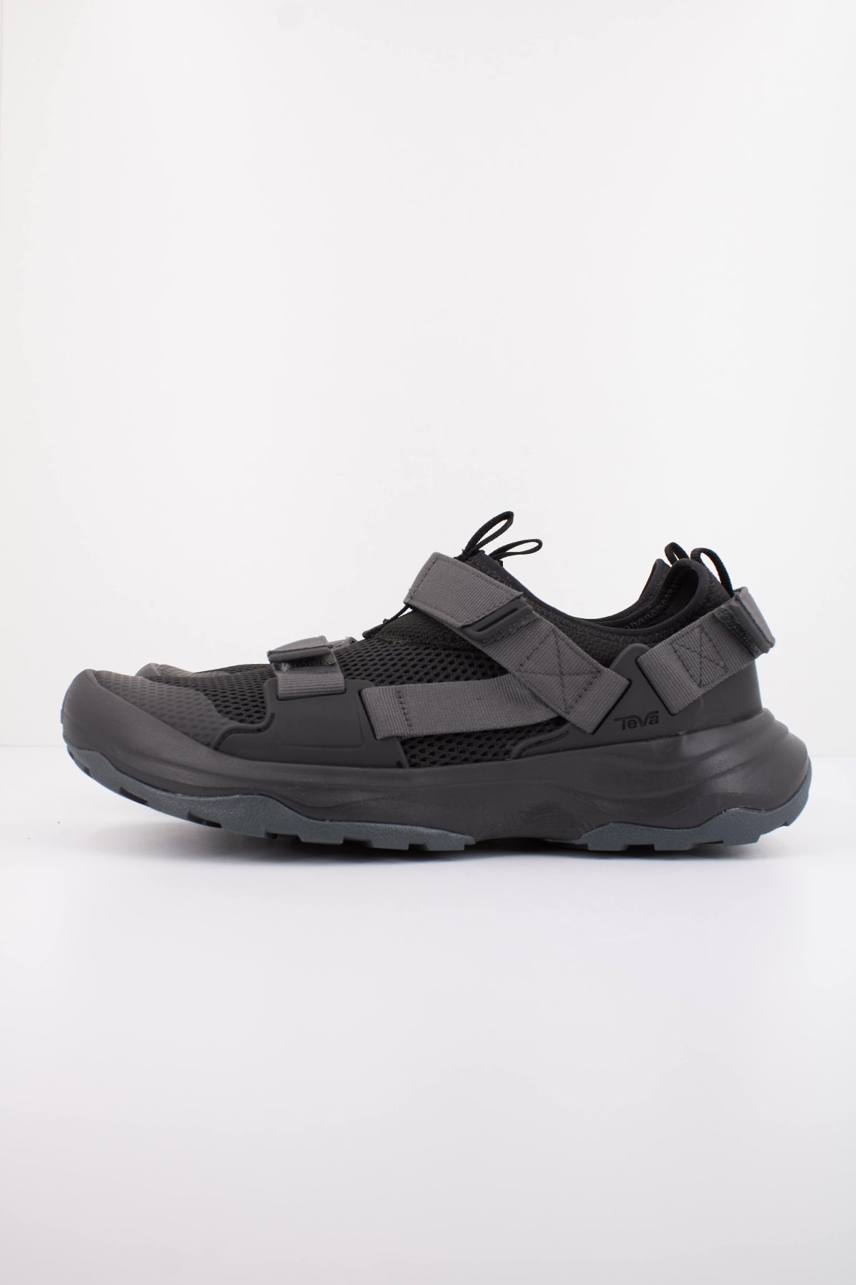 TEVA M OUTFLOW UNIVE en color NEGRO  (1)