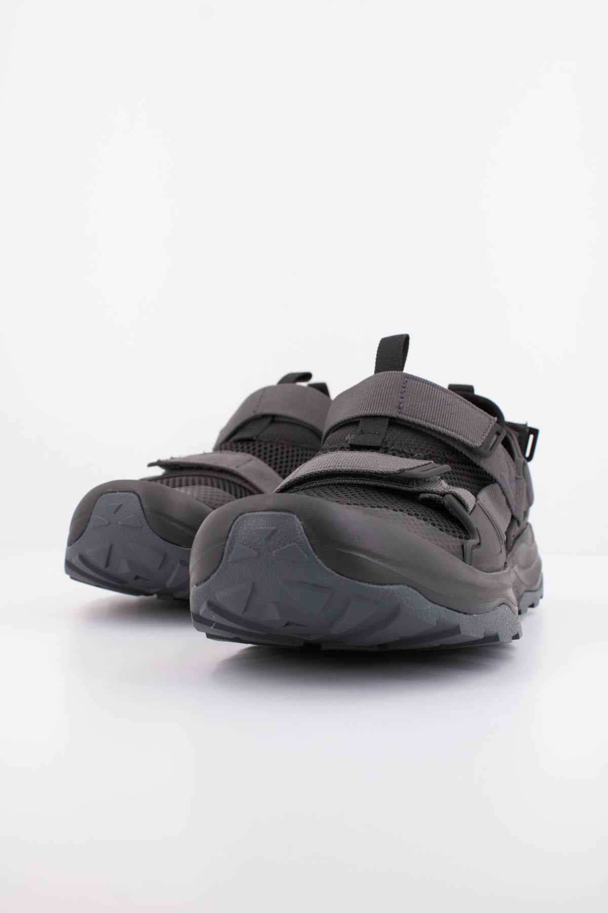 TEVA M OUTFLOW UNIVE en color NEGRO  (2)