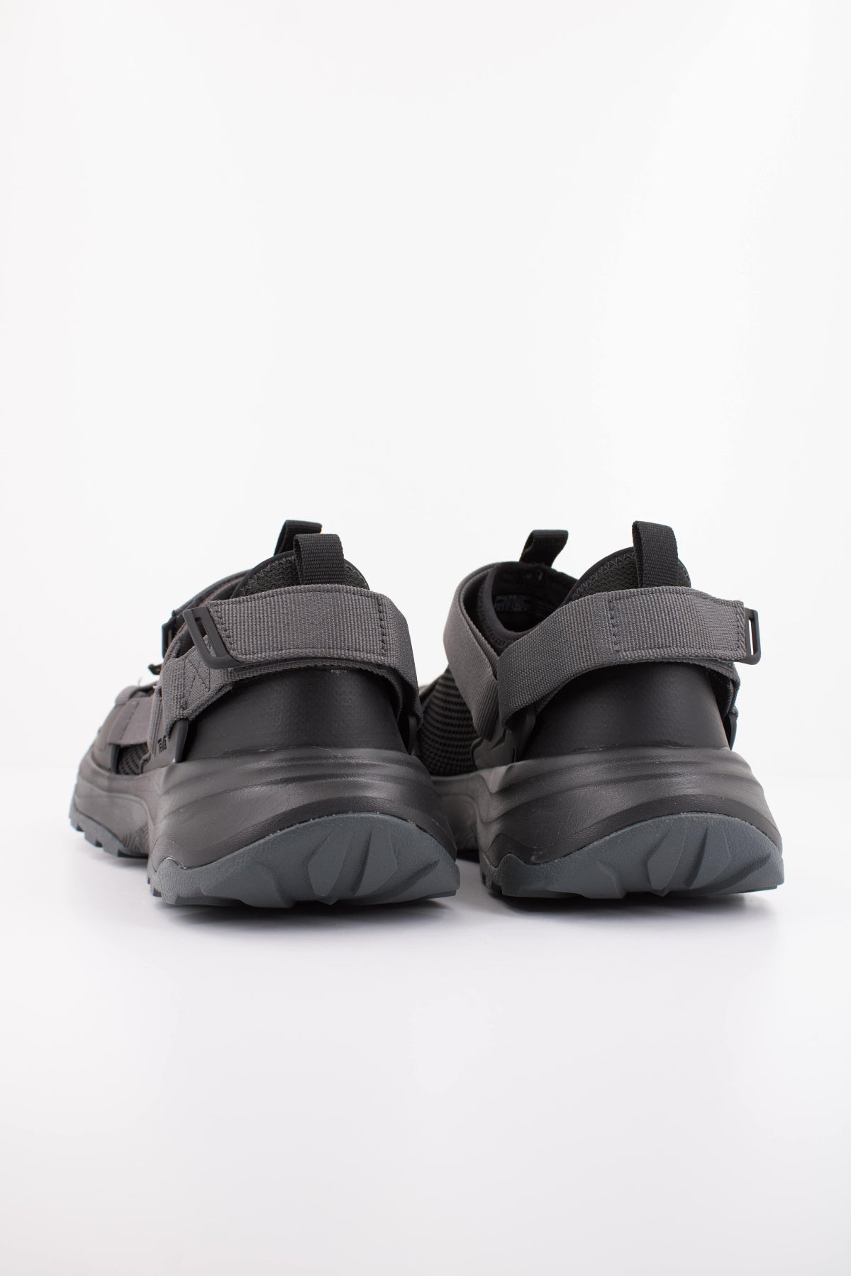 TEVA M OUTFLOW UNIVE en color NEGRO  (4)
