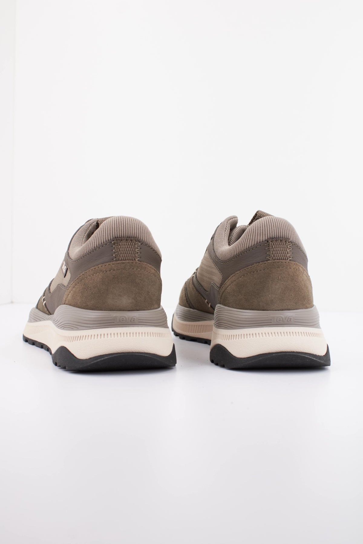 TEVA TERRAWAVE SNEAK en color VERDE  (4)