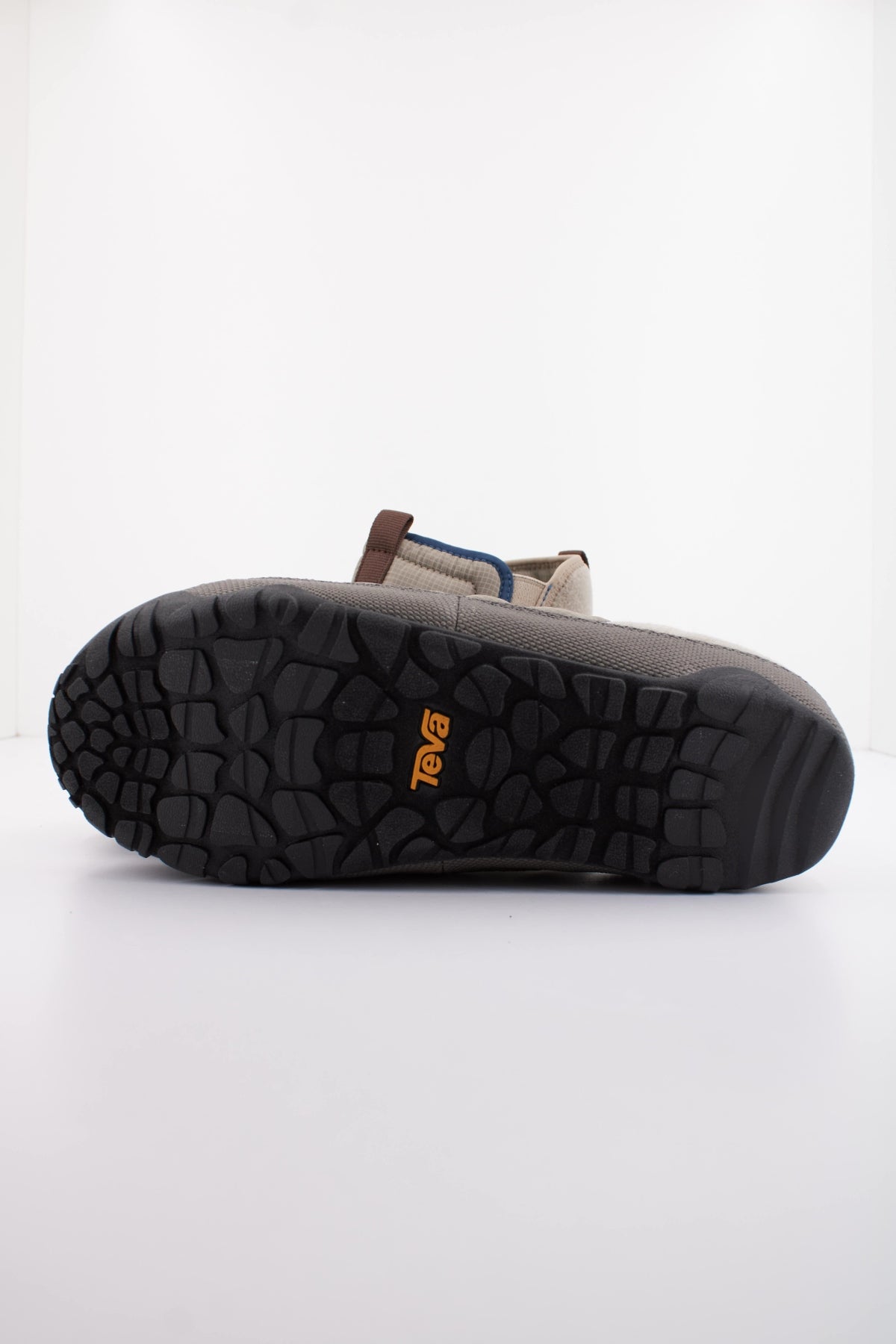 TEVA REEMBER TERRAIN MID en color GRIS  (5)
