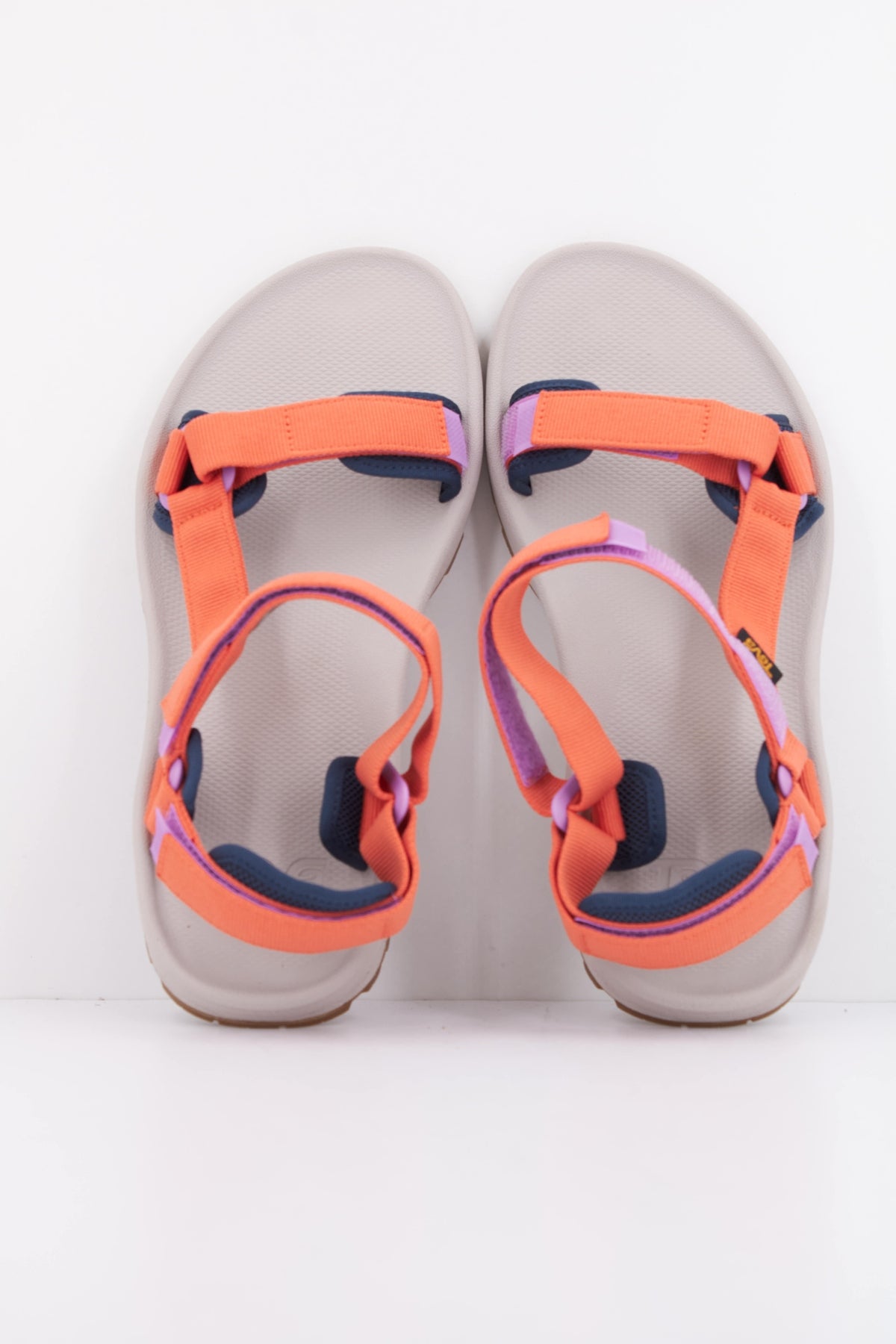 TEVA W HYDRATREK en color NARANJA  (3)