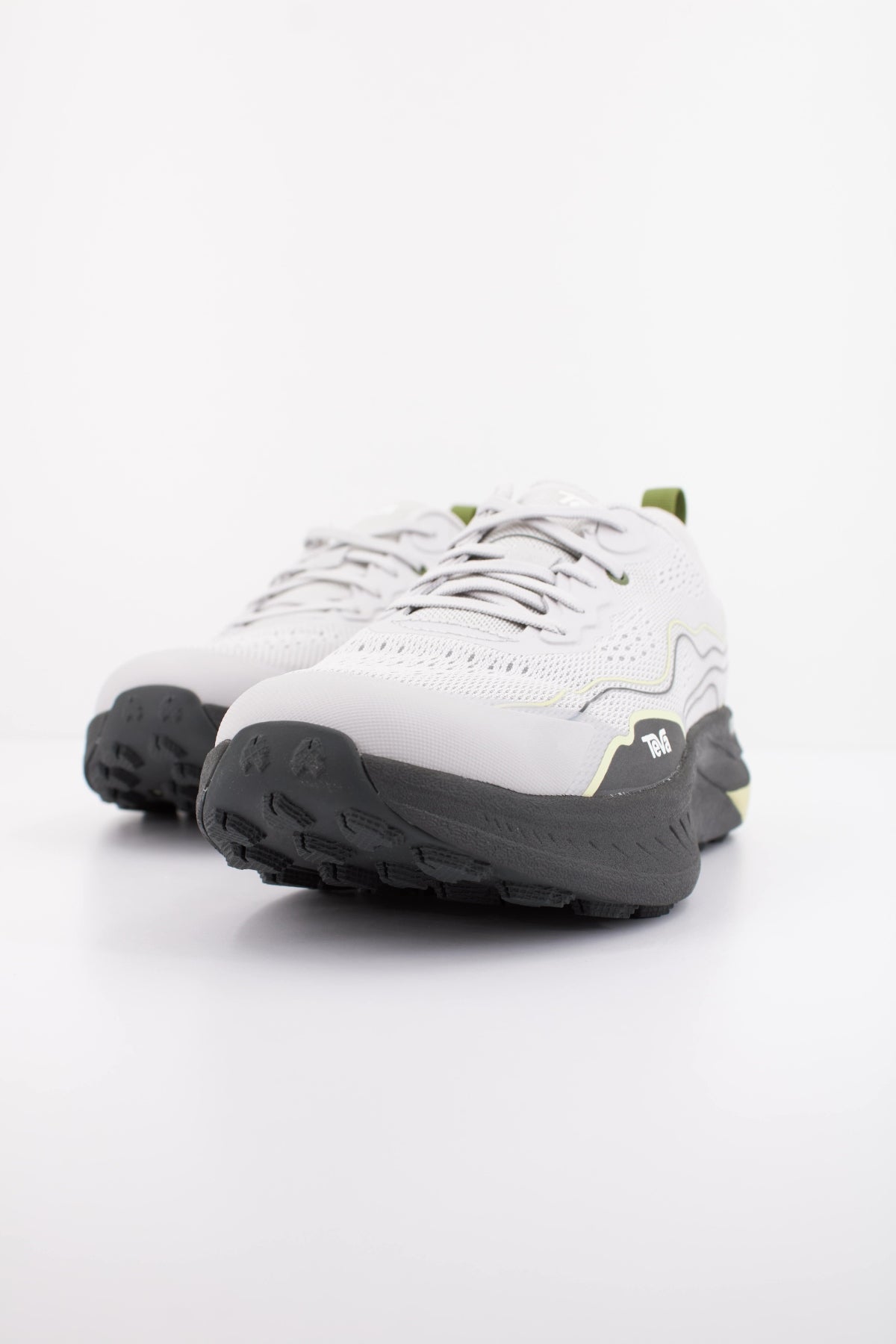 TEVA M TRAILWINDER L en color GRIS  (2)
