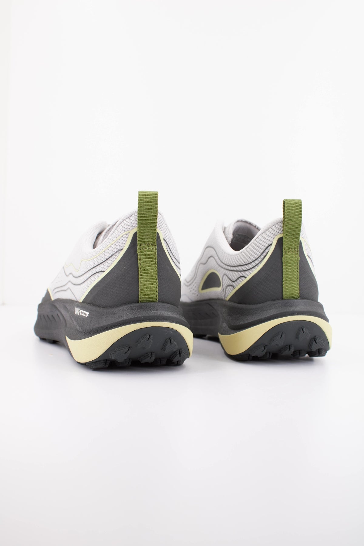TEVA M TRAILWINDER L en color GRIS  (4)