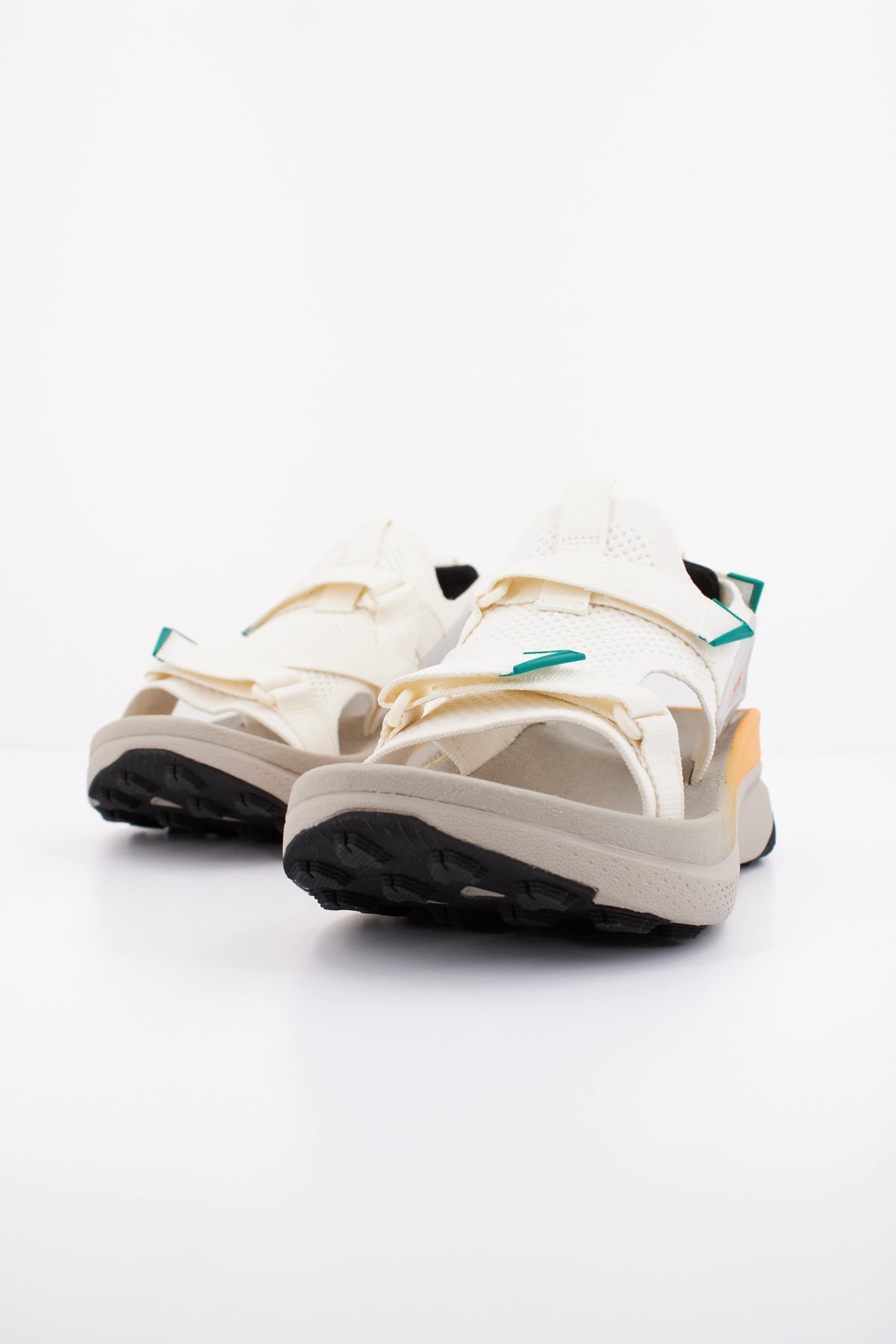 TEVA W AVENTRAIL en color BLANCO  (2)