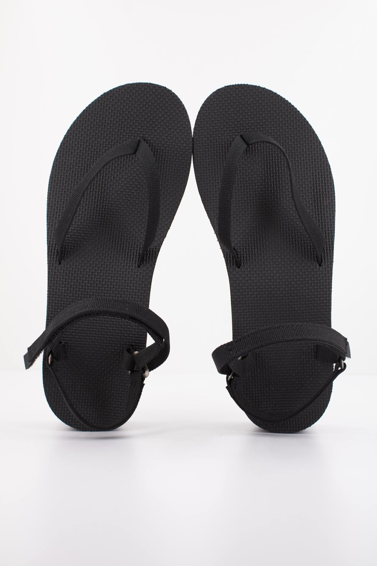 TEVA W FLATFORM SLIM en color NEGRO  (3)