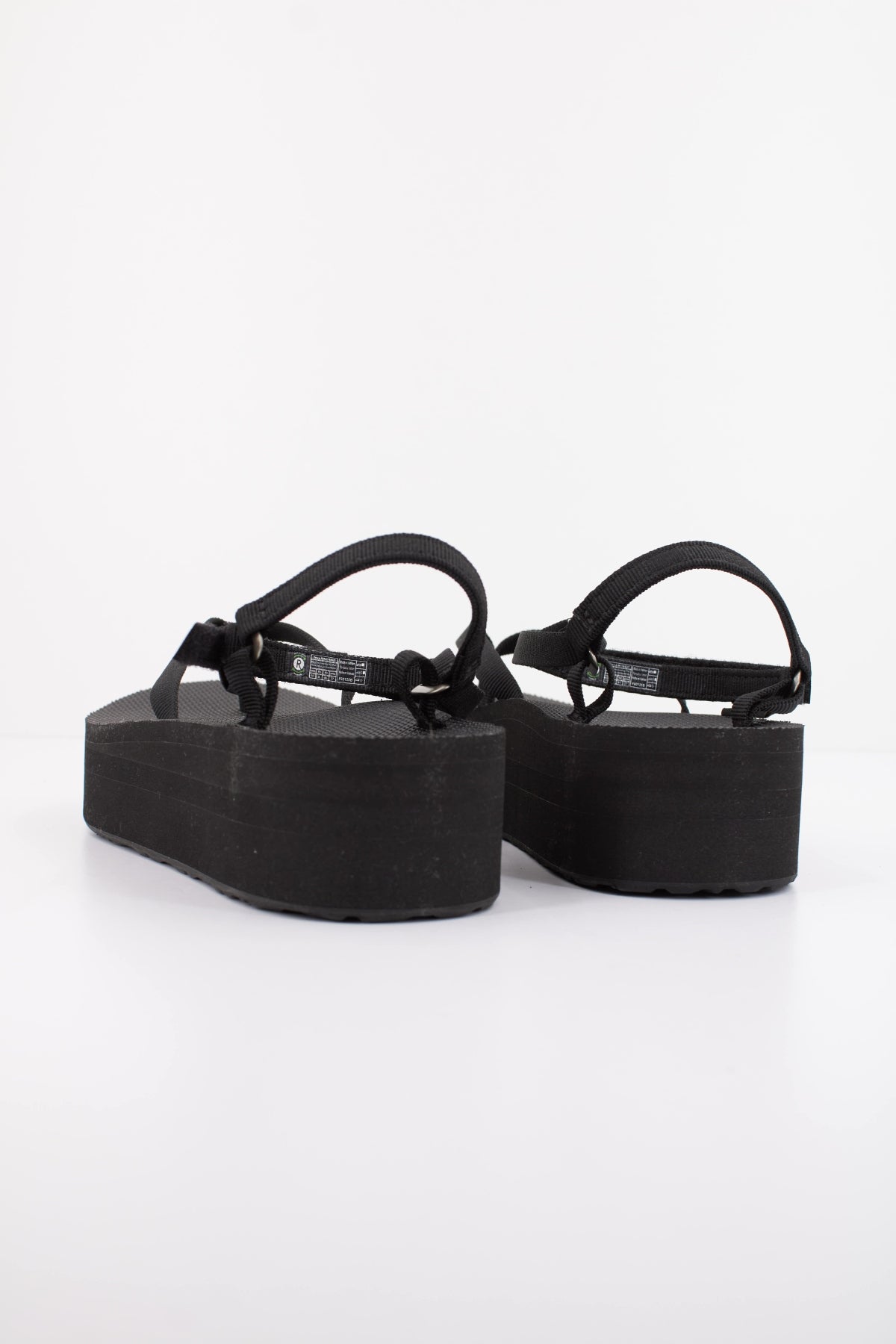 TEVA W FLATFORM SLIM en color NEGRO  (4)
