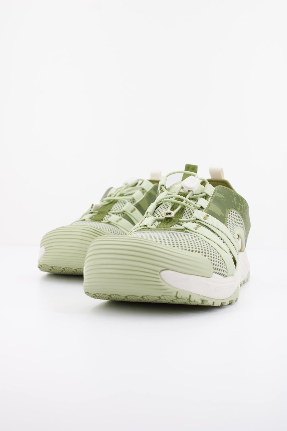 TEVA W HYDRATRREK CT en color VERDE  (2)