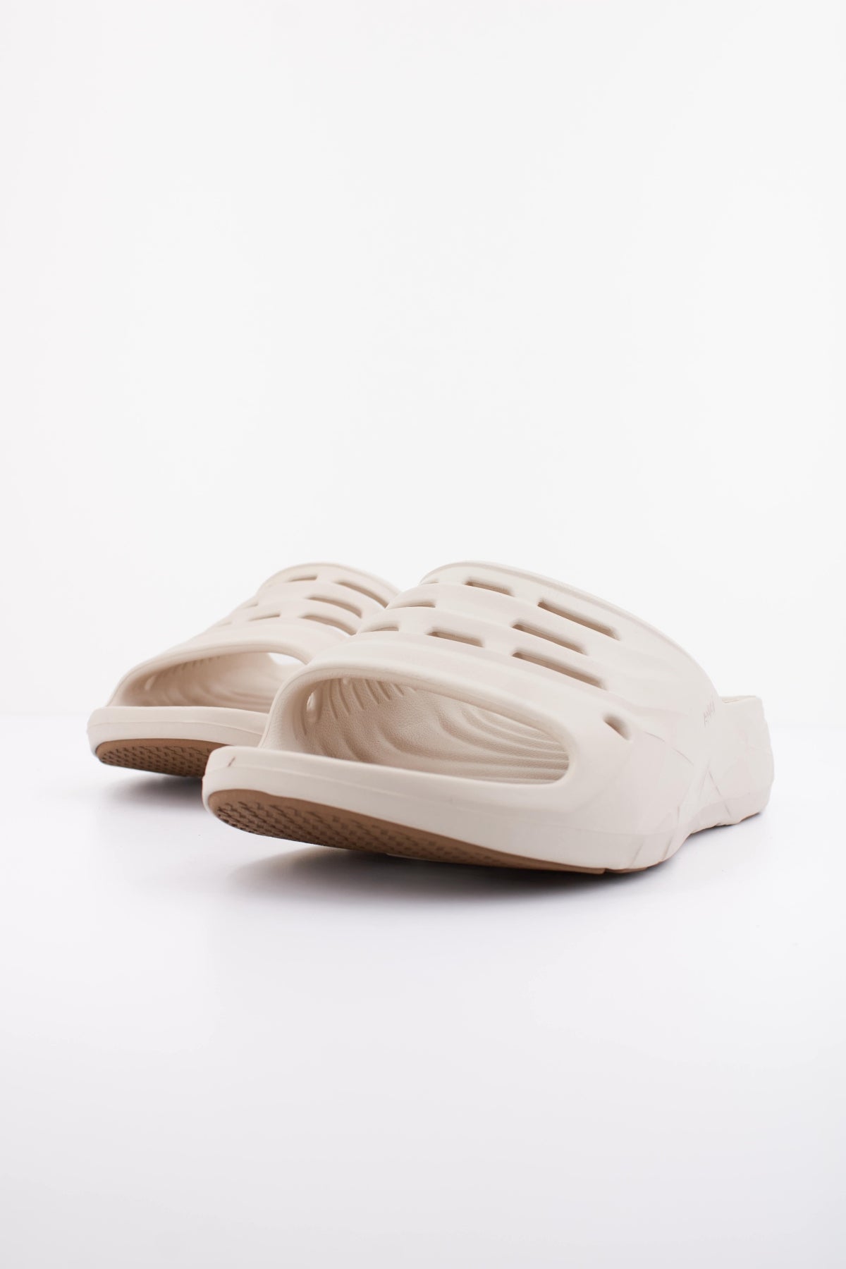 TEVA W APRETRAIL en color GRIS  (2)