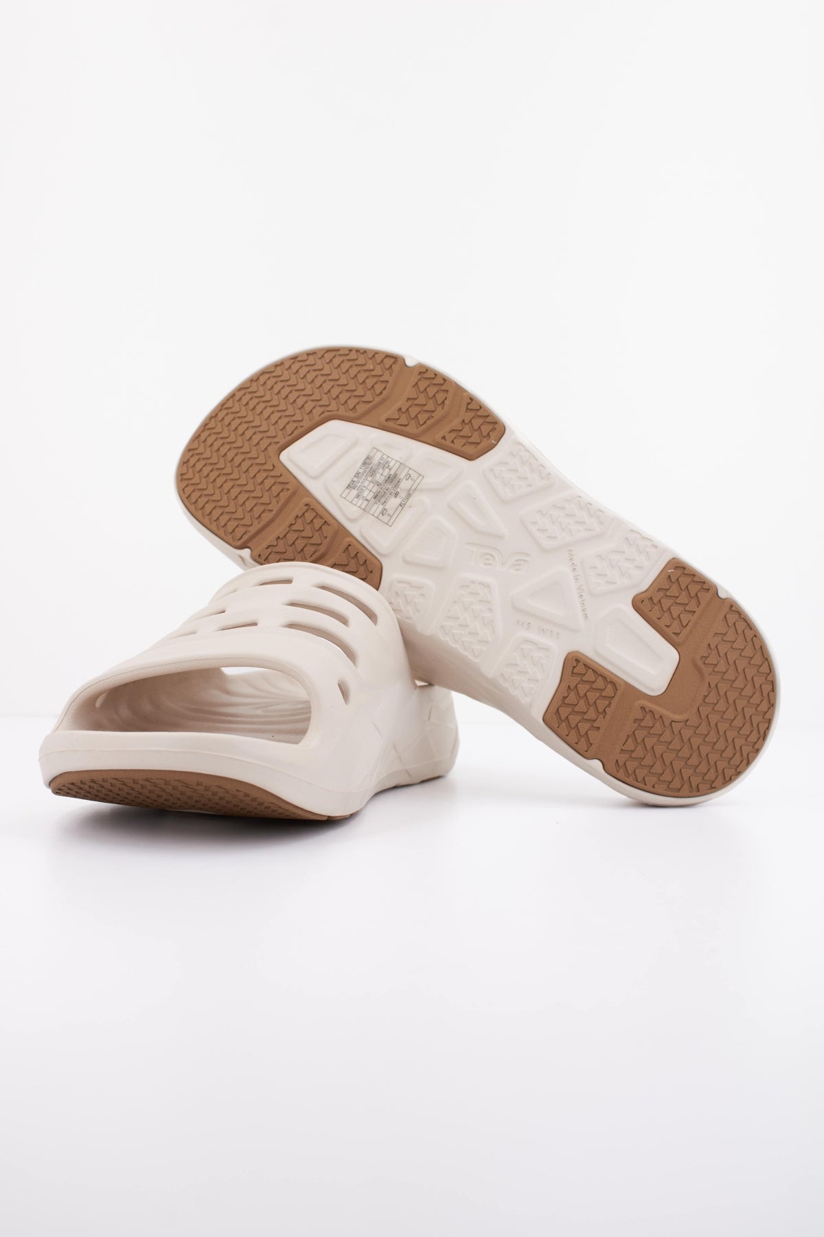 TEVA W APRETRAIL en color GRIS  (5)