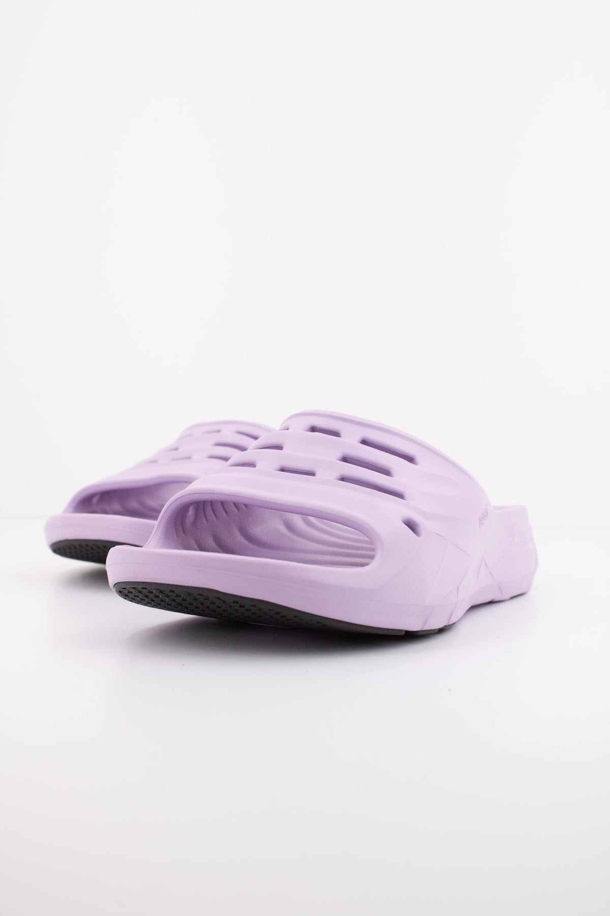 TEVA W APRETRAIL en color VIOLETA  (2)