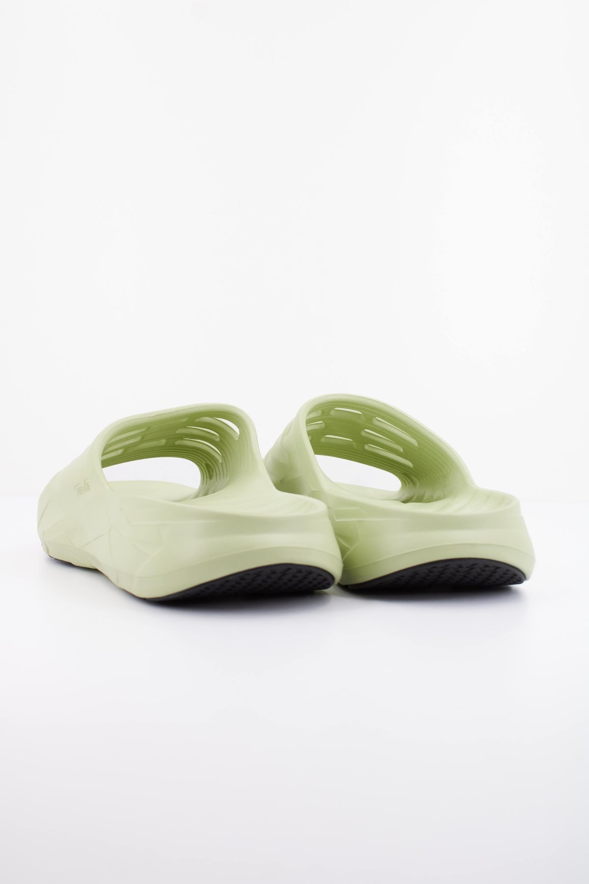 TEVA W APRETRAIL en color VERDE  (4)