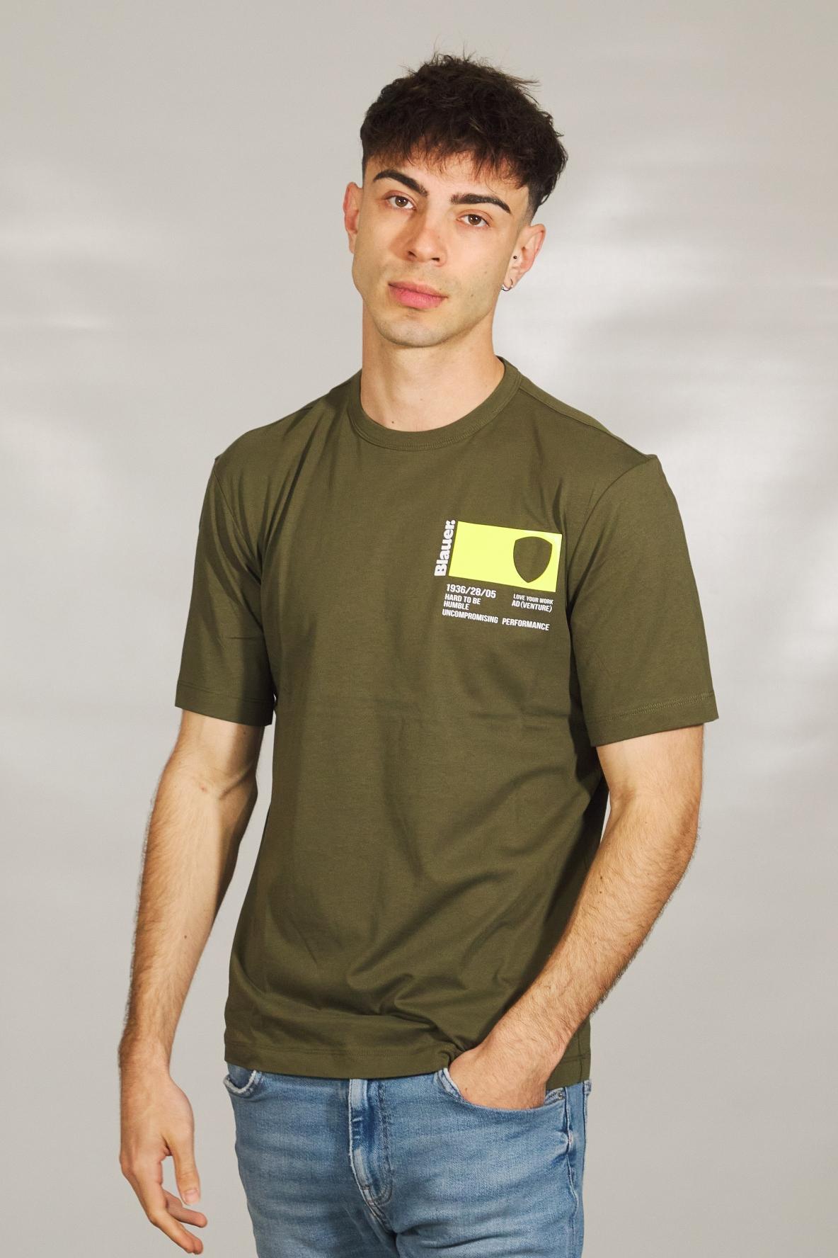 BLAUER T-SHIRT MANICA CORTA en color VERDE  (1)