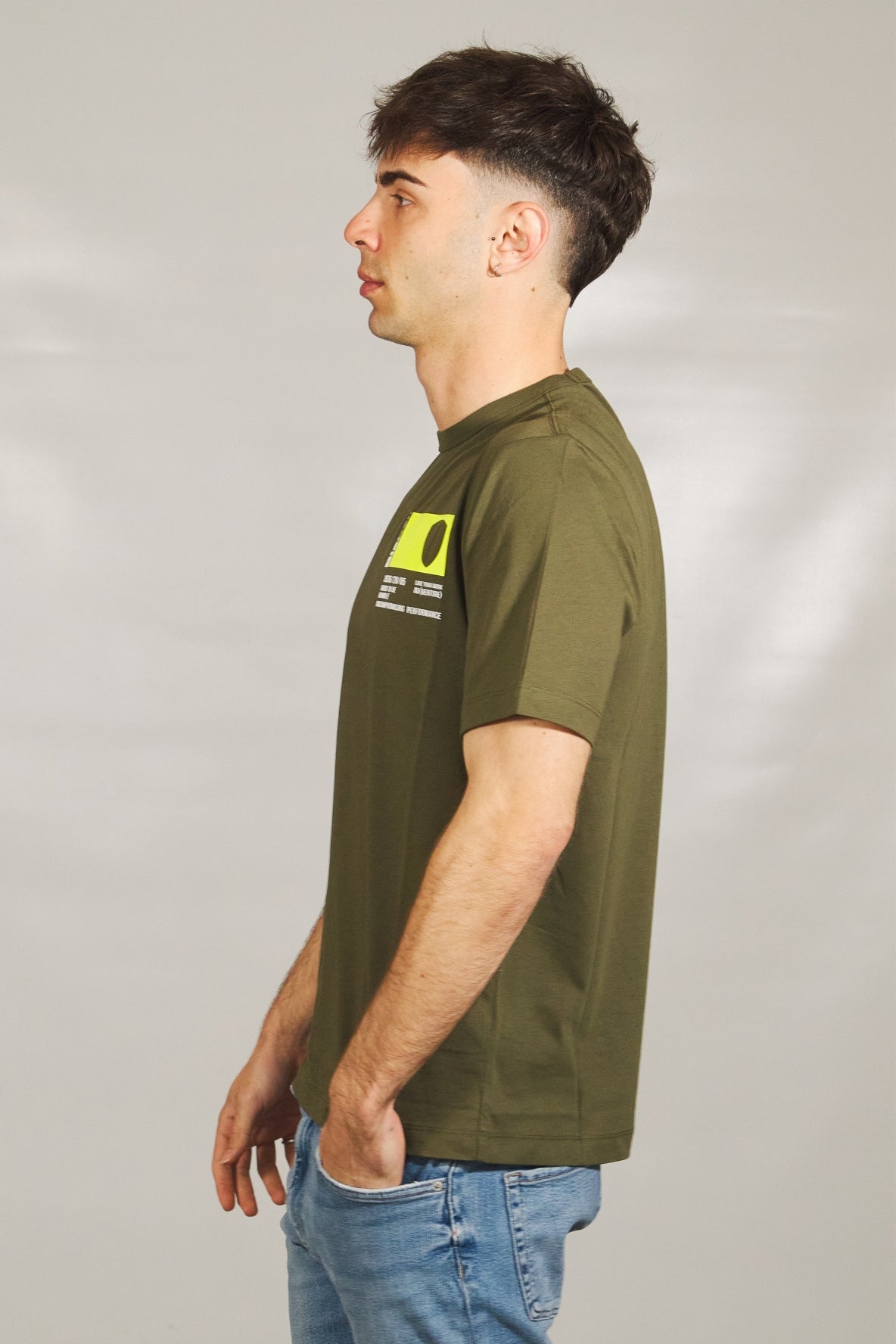 BLAUER T-SHIRT MANICA CORTA en color VERDE  (2)