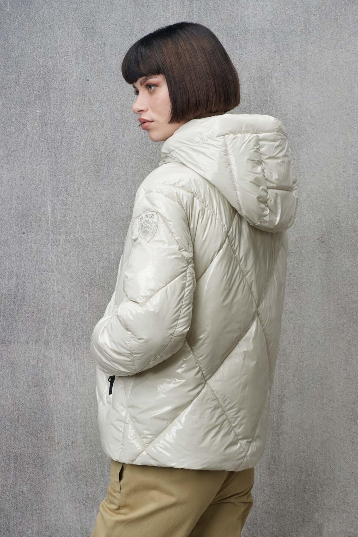 BLAUER JUNE en color BLANCO  (3)