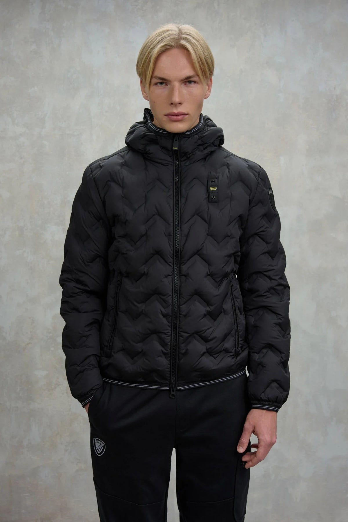 BLAUER PIERY en color NEGRO  (1)