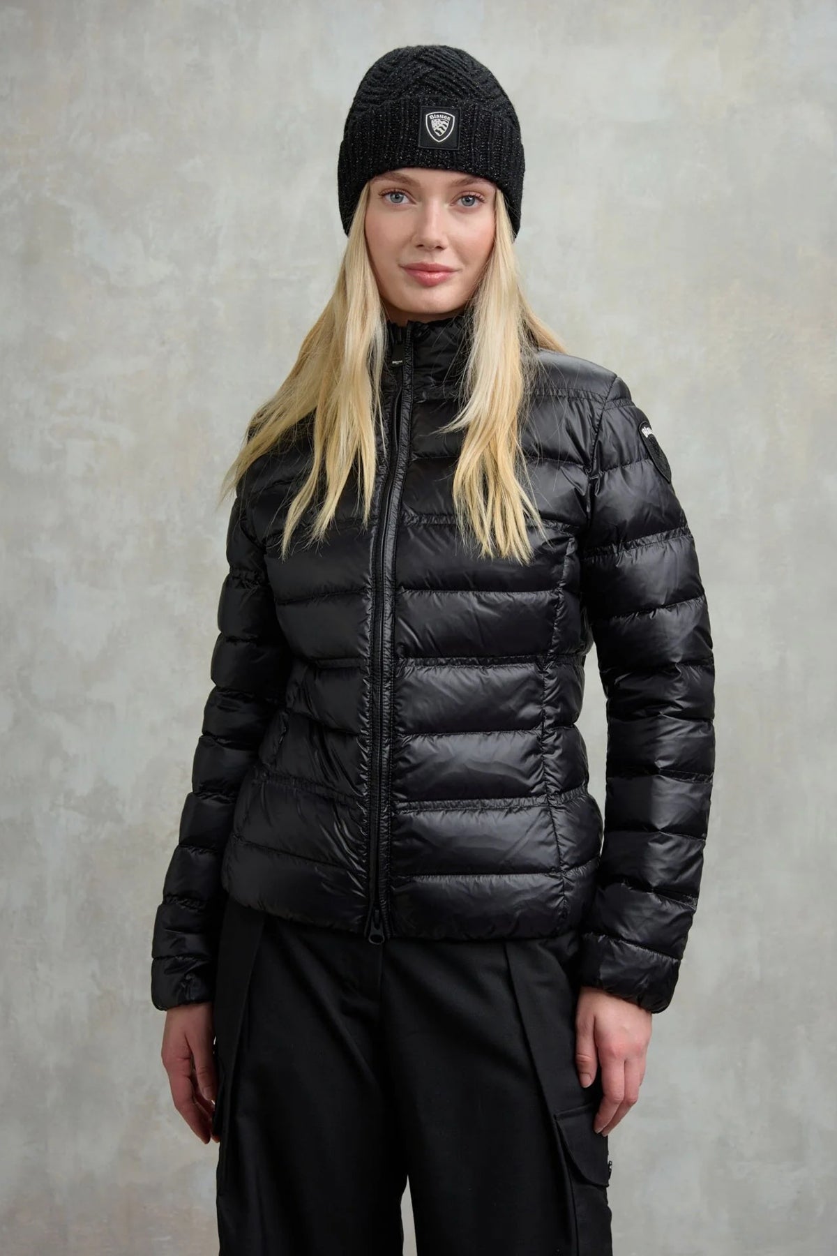 BLAUER  en color NEGRO  (1)