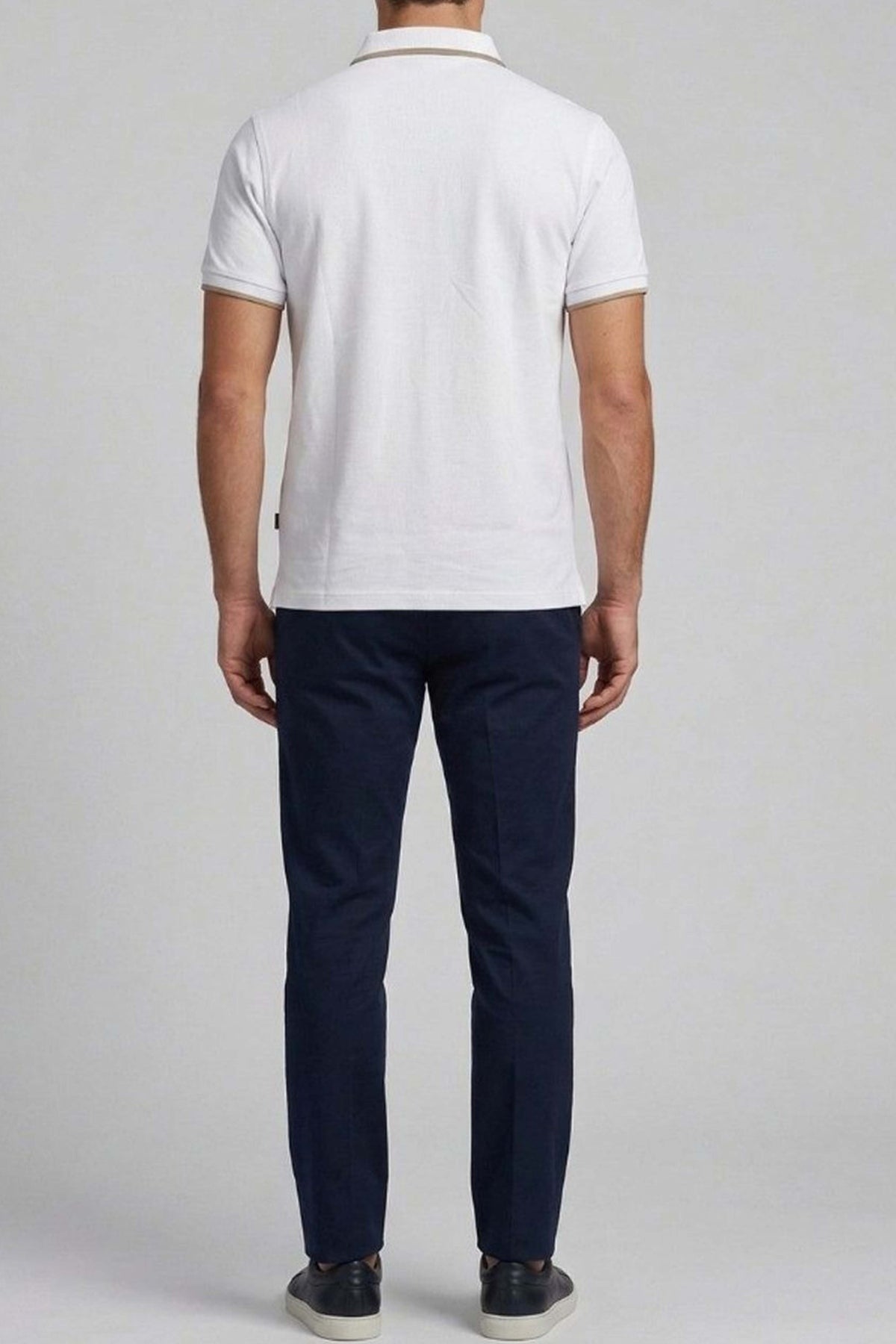 BLAUER SBLUT  en color BLANCO  (2)