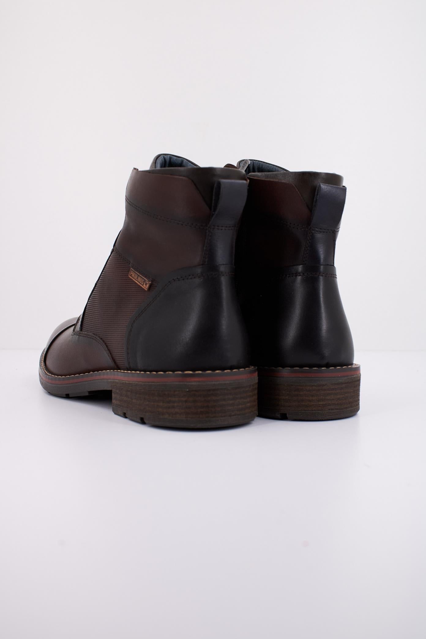 PIKOLINOS YORK en color MARRON  (4)