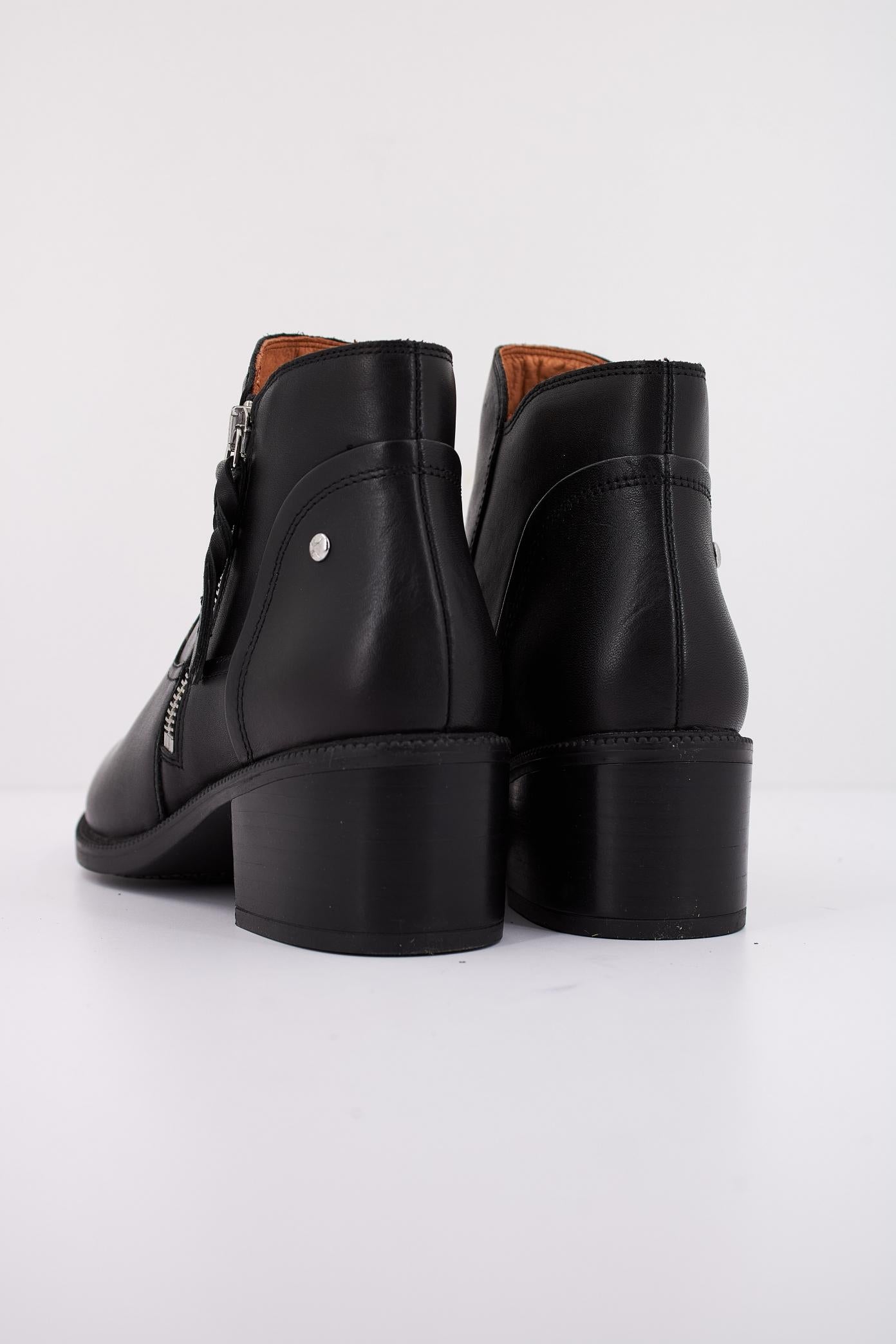 PIKOLINOS BACAROT WD  en color NEGRO  (4)