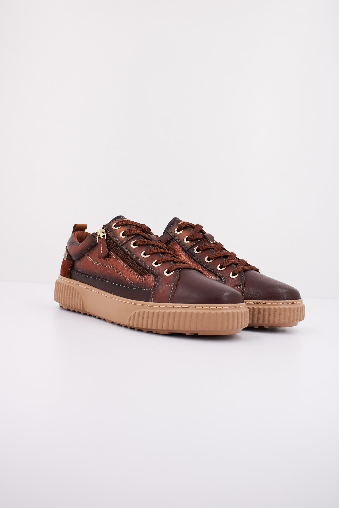 PIKOLINOS  RIELLS en color MARRON  (2)