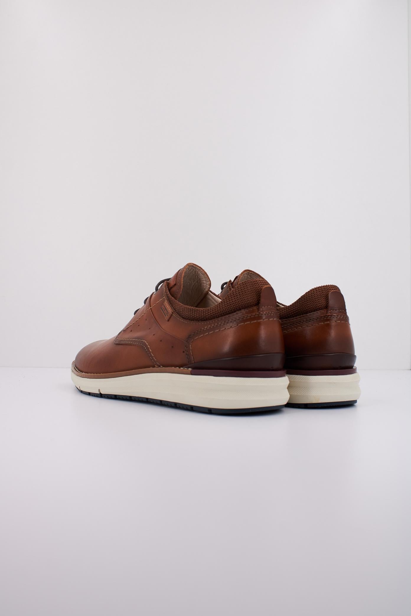 PIKOLINOS MA C en color MARRON  (4)