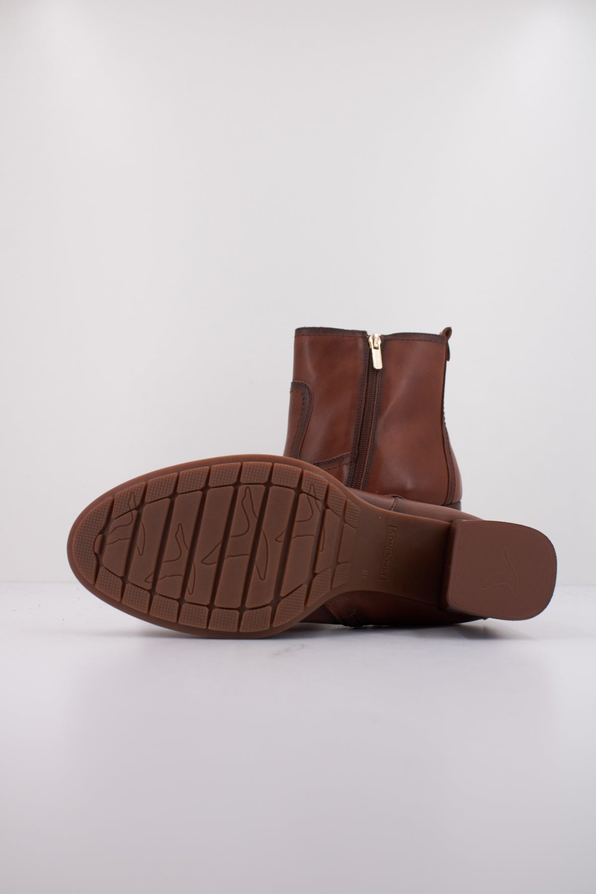 PIKOLINOS WU C en color MARRON  (5)