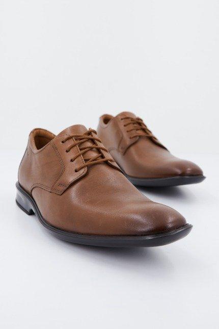 CLARKS BENSLEY LACE DARK TAN LEA en color MARRON CLARO  (2)