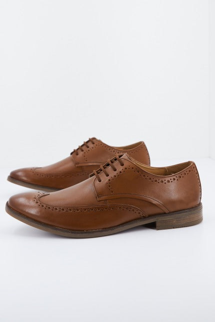 CLARKS STAMFORD LIMIT en color MARRON  (1)
