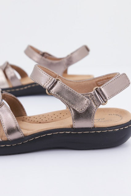 CLARKS LAURIEANN SELA en color BRONCE  (4)