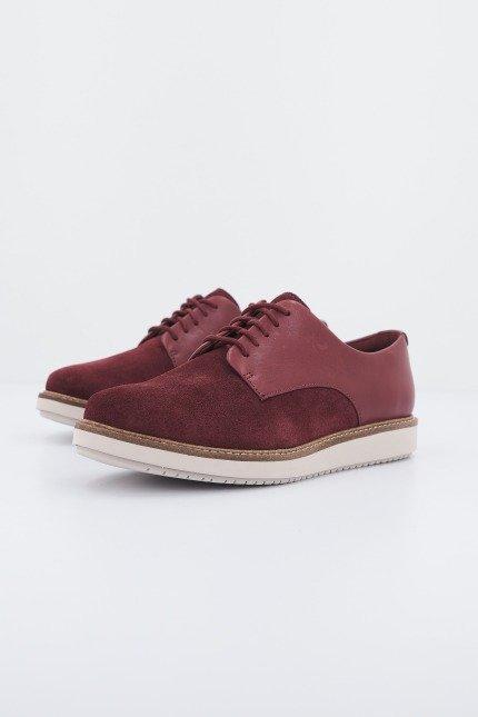 CLARKS GLICK DARBY en color BURDEOS  (1)