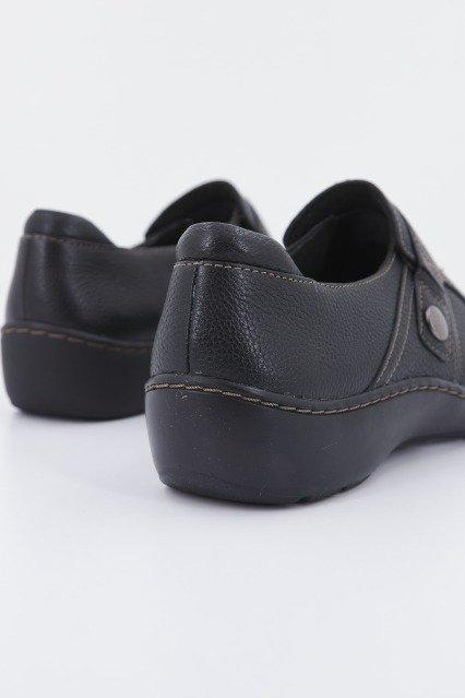 CLARKS CORA POPPY en color NEGRO  (3)
