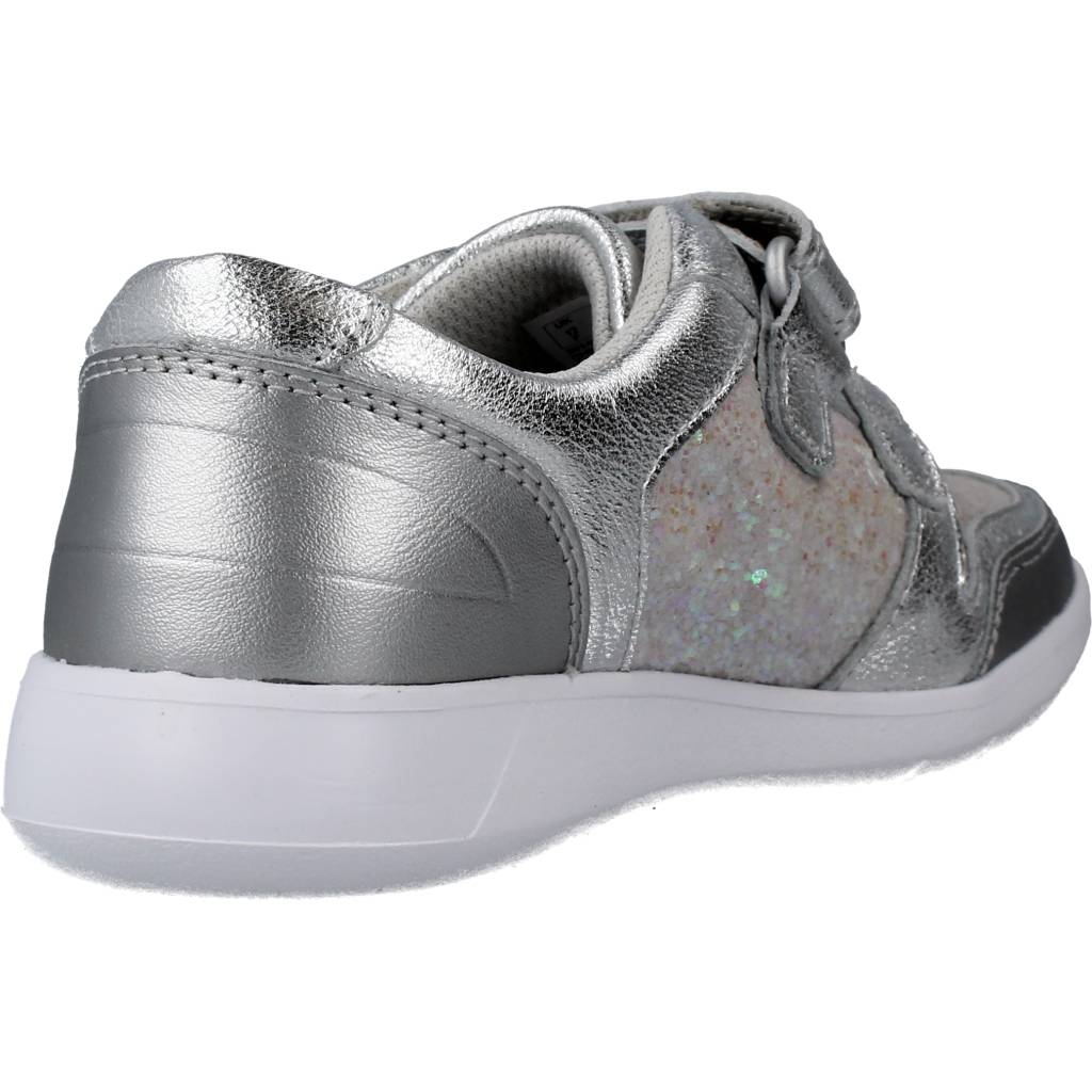 CLARKS SCAPE SPIRIT K en color PLATA  (3)