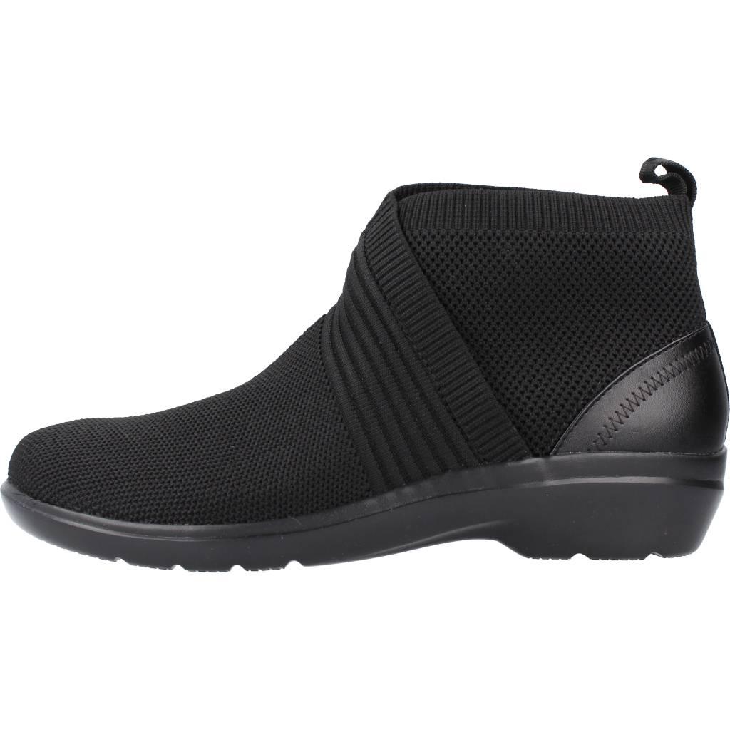 CLARKS SASHLYN MID en color NEGRO  (2)