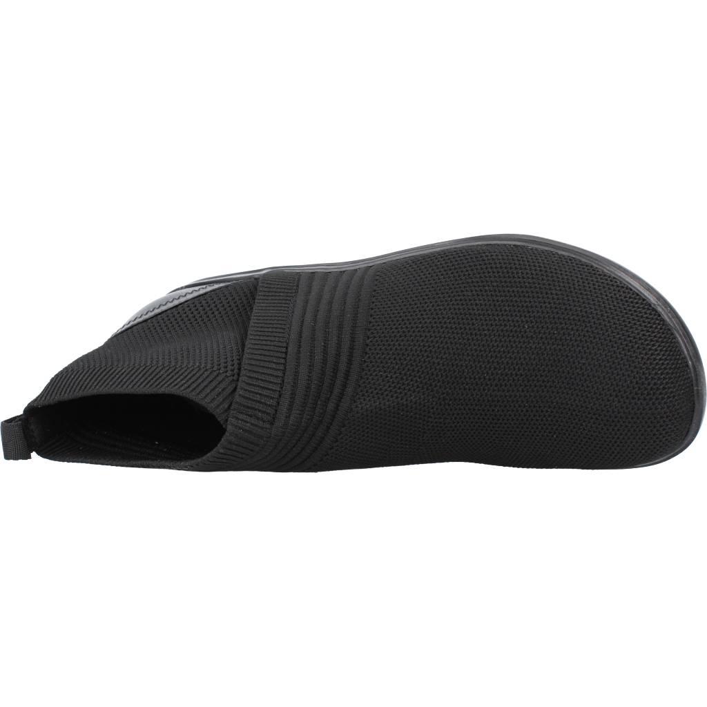 CLARKS SASHLYN MID en color NEGRO  (7)