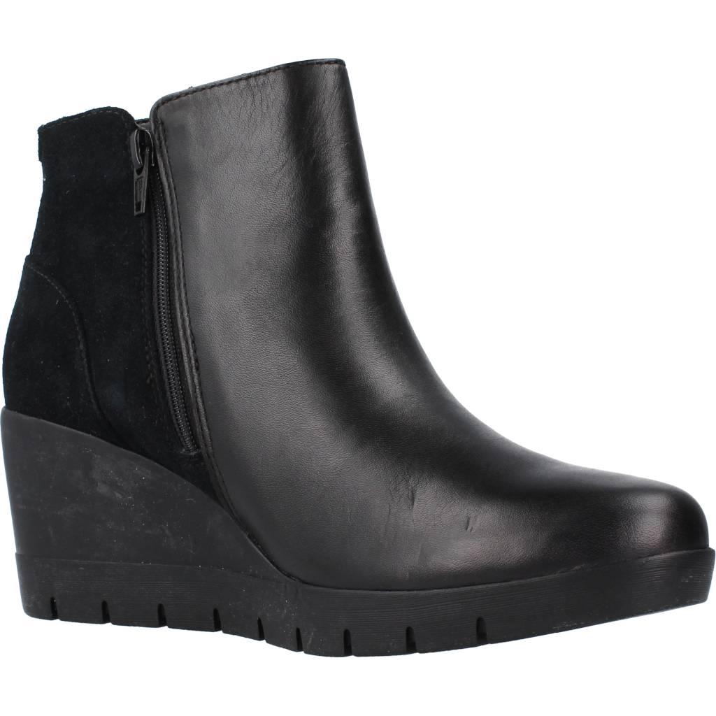 CLARKS MADERA LO en color NEGRO  (5)