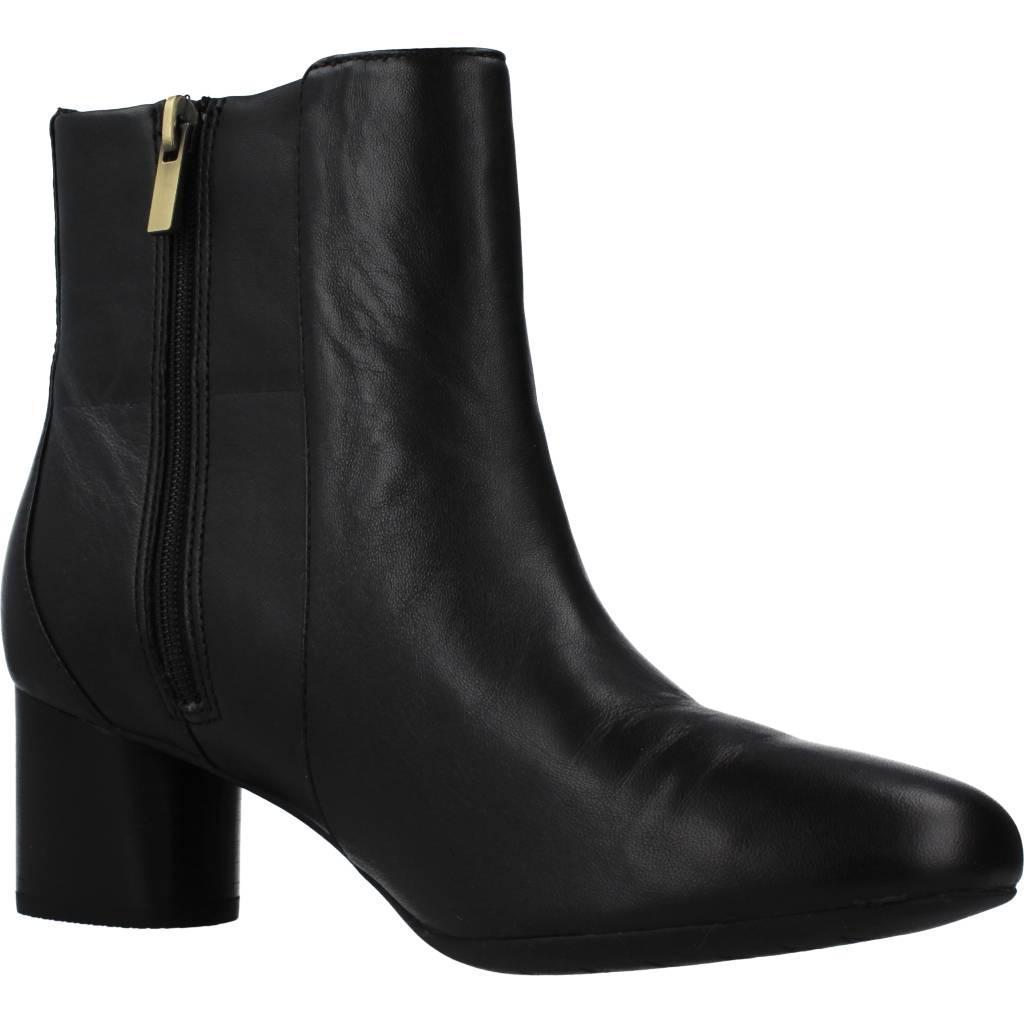 CLARKS  VIBE en color NEGRO  (5)
