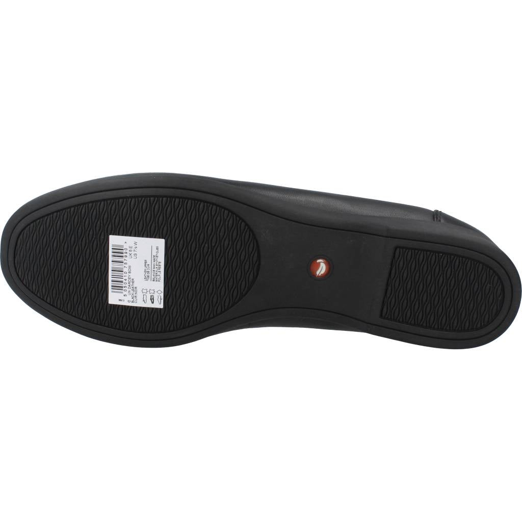 CLARKS UN DARCEY BOW en color NEGRO  (6)