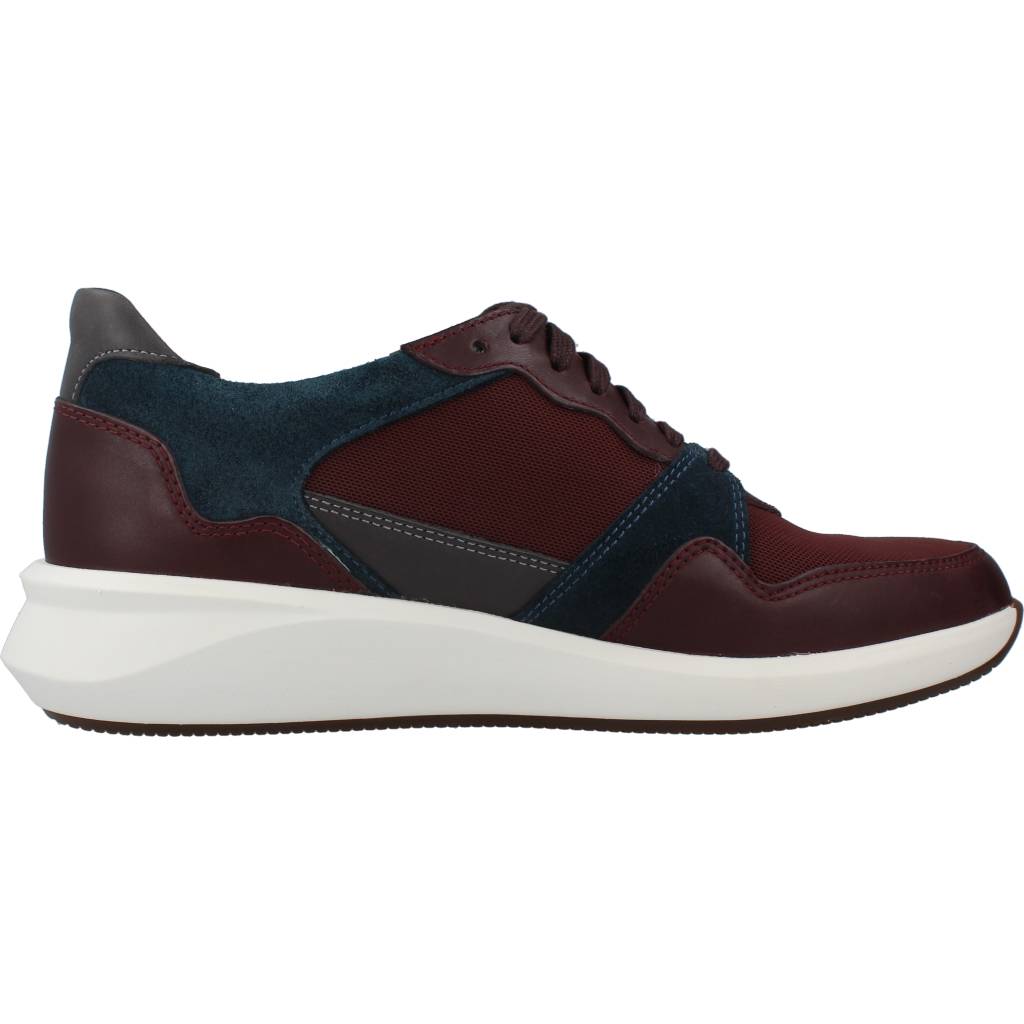 CLARKS  UN RIO RUN en color BURDEOS  (4)