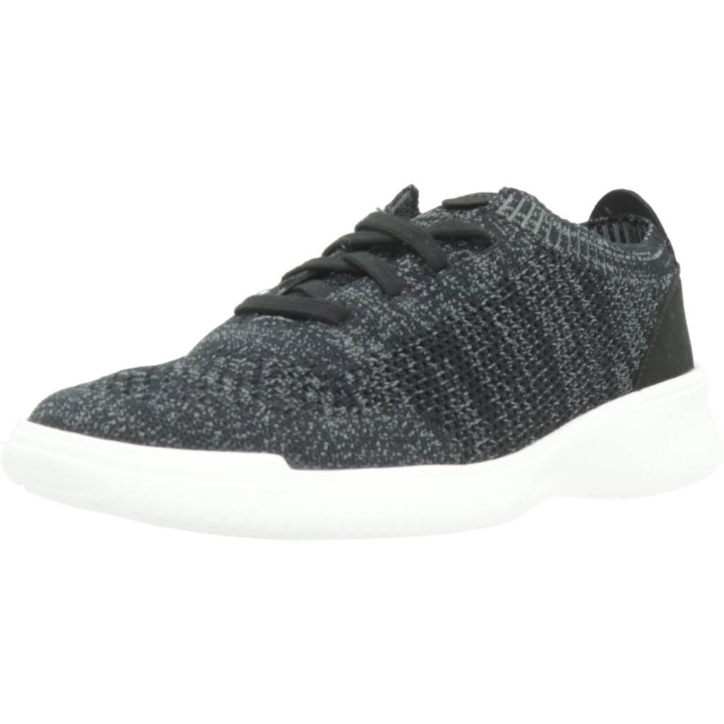 CLARKS ONAWAY KNIT en color NEGRO  (1)
