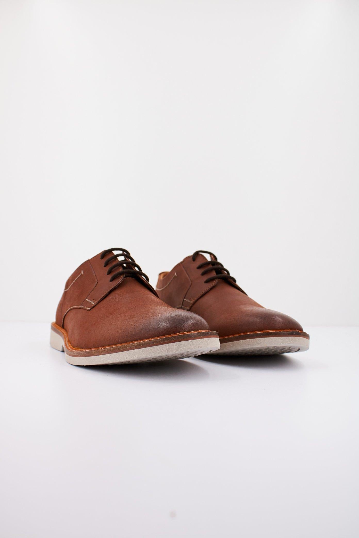 CLARKS ATTICUS LTLACE en color MARRON  (2)