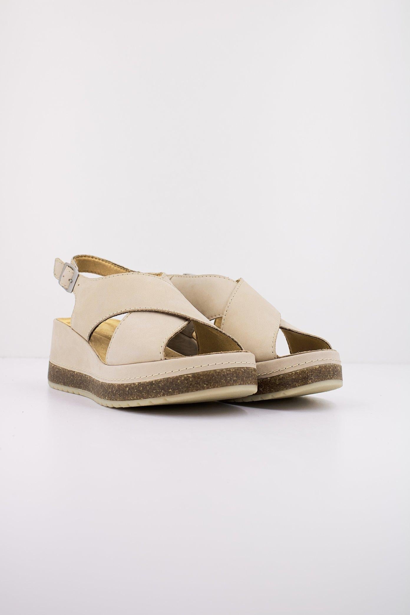 CLARKS KASSANDA STEP en color BEIS  (2)